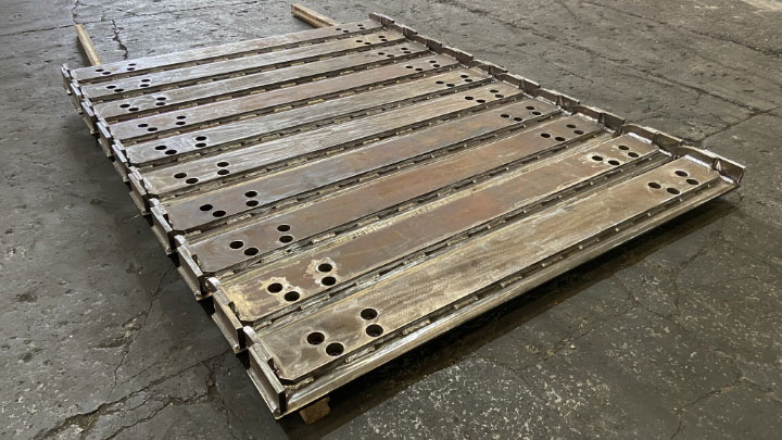 Pan conveyor slats